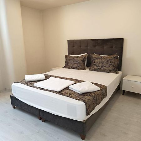 White Crown Apartman Ve Yasam Merkezi Istanbul Exterior photo