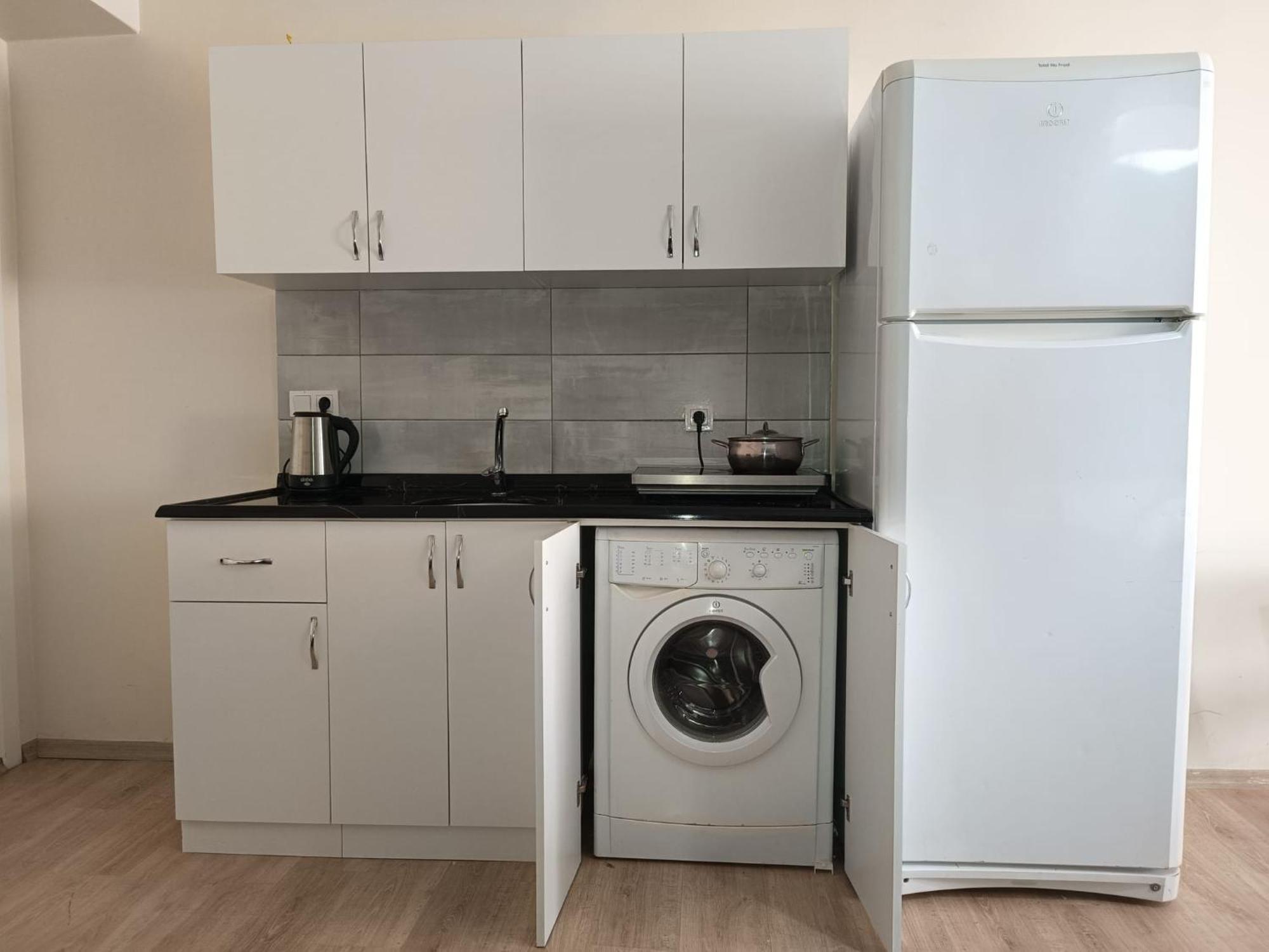 White Crown Apartman Ve Yasam Merkezi Istanbul Exterior photo