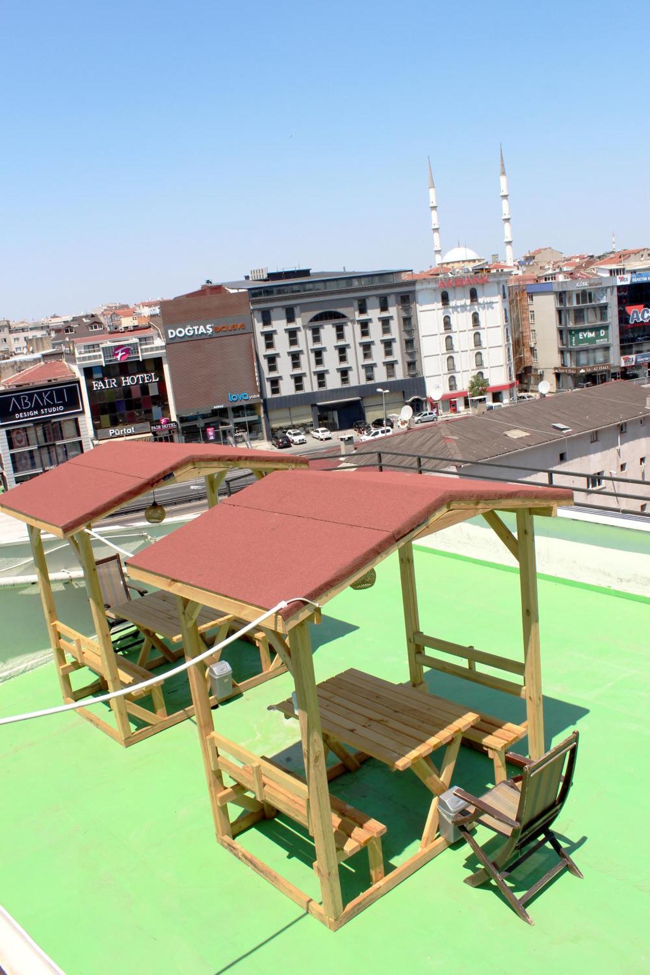 White Crown Apartman Ve Yasam Merkezi Istanbul Exterior photo