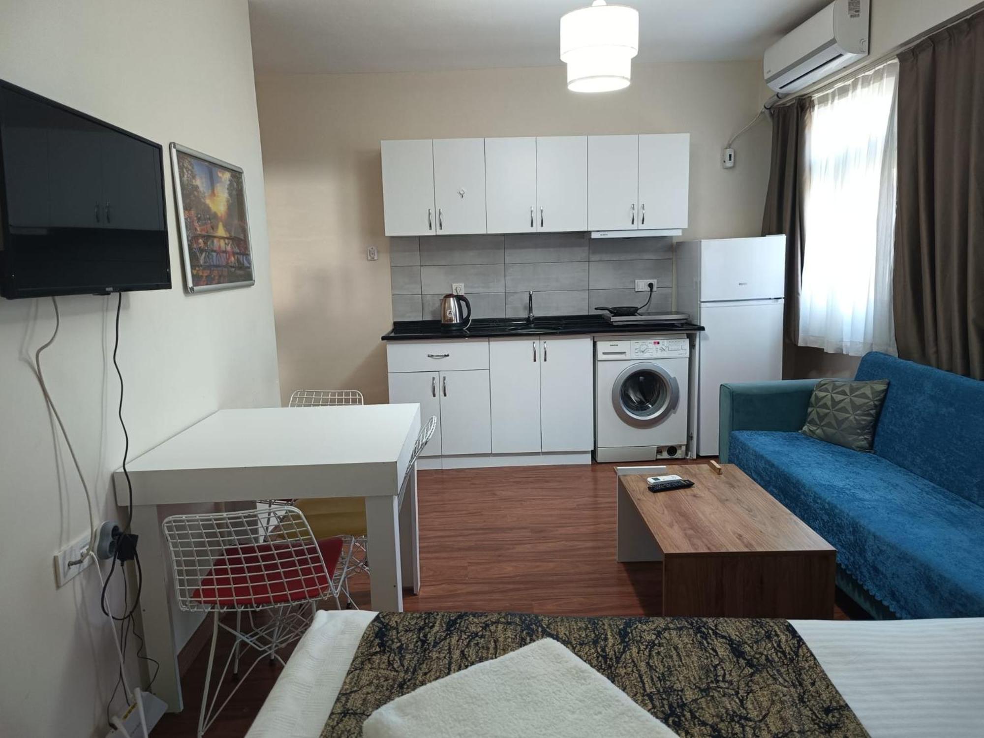 White Crown Apartman Ve Yasam Merkezi Istanbul Exterior photo